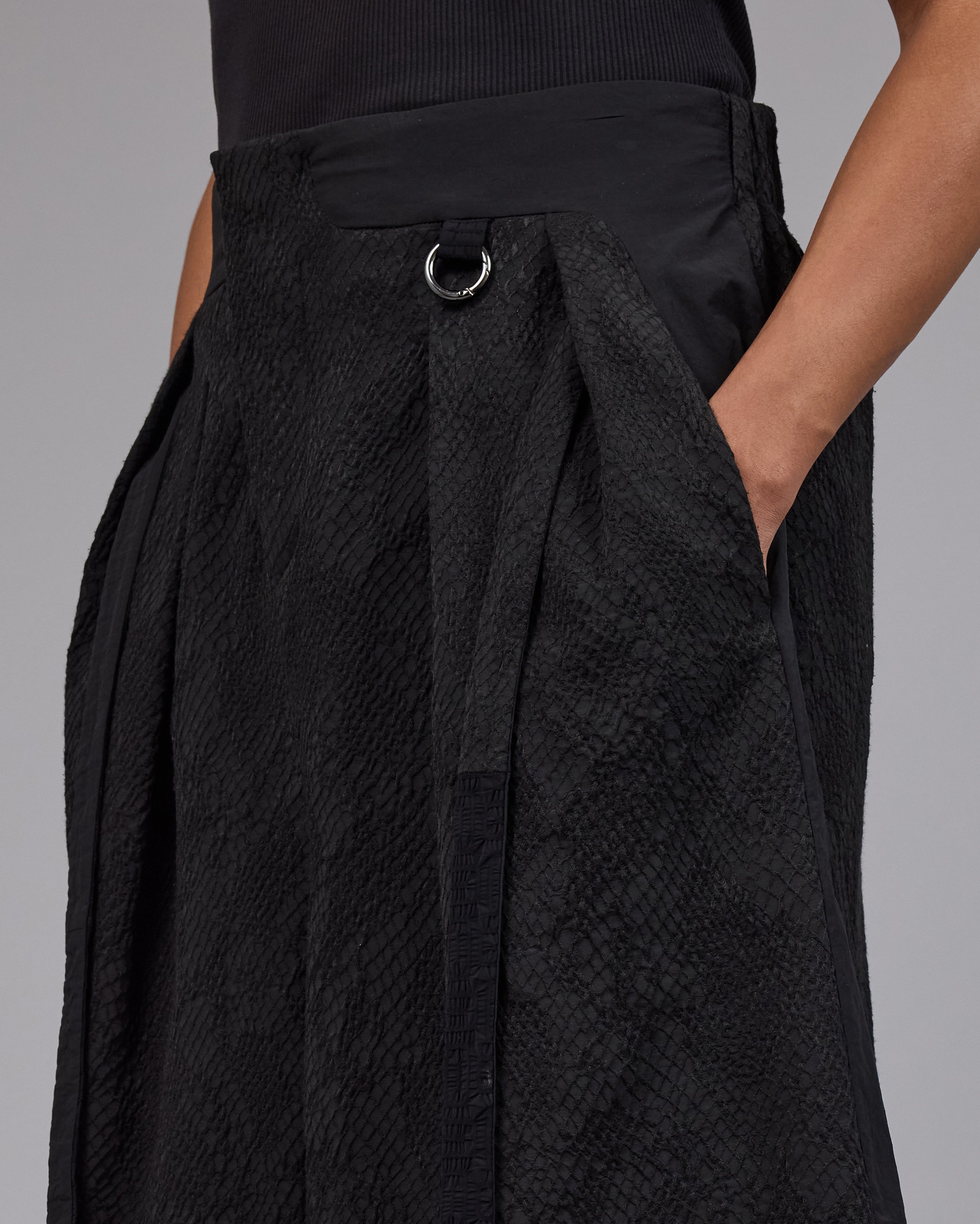 NAYANN | Black Slake