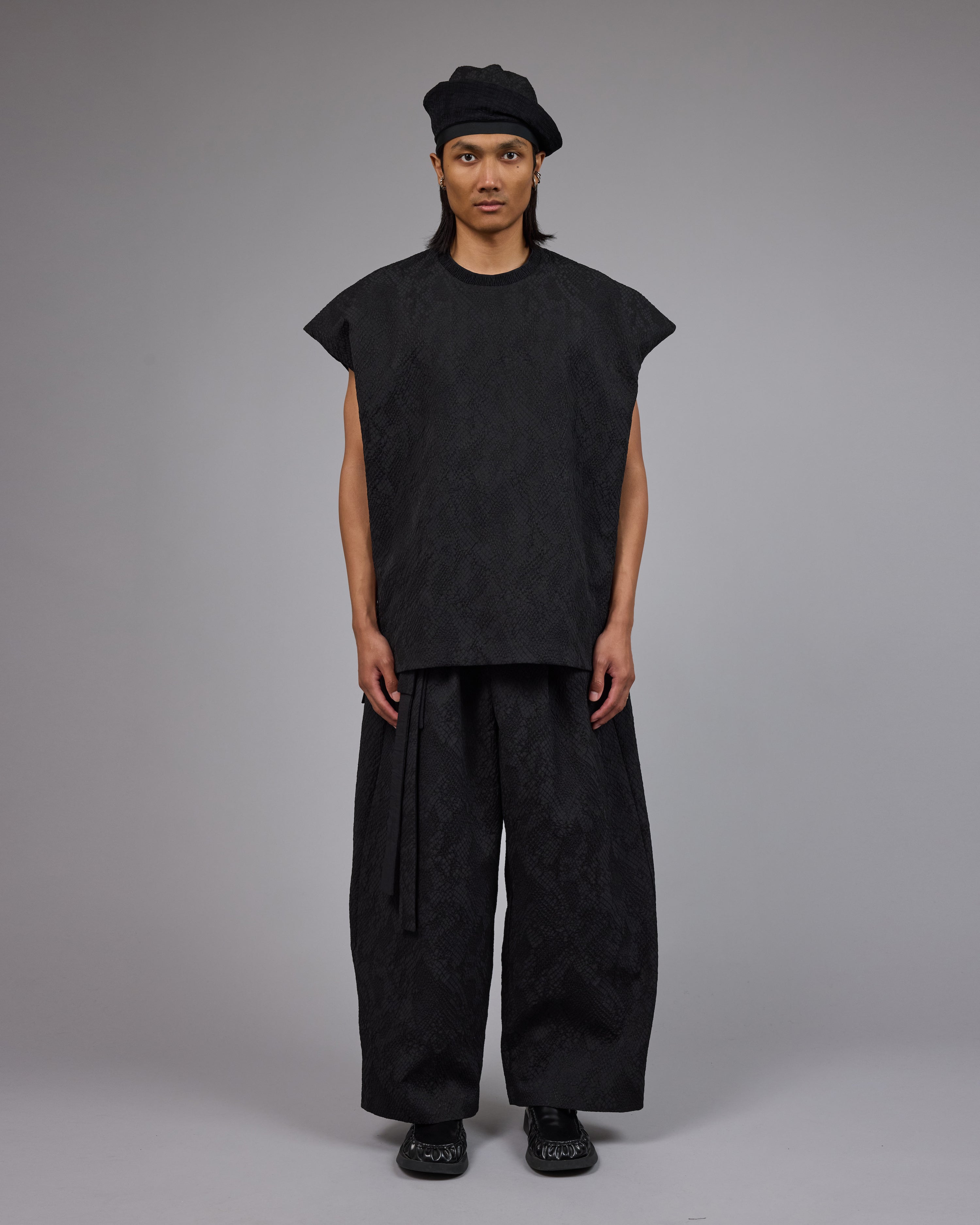 TOGA | Black Slake
