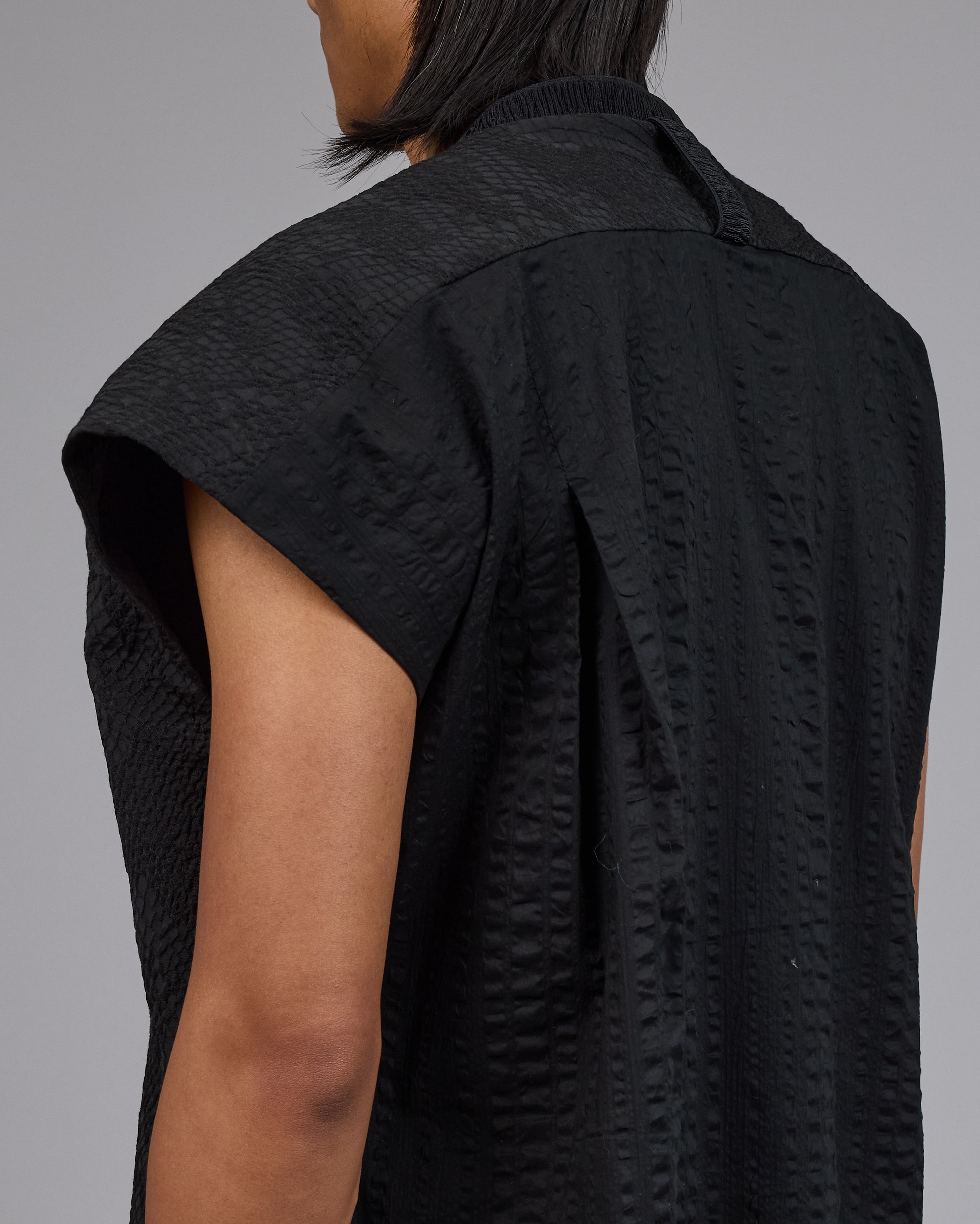 TOGA | Black Slake