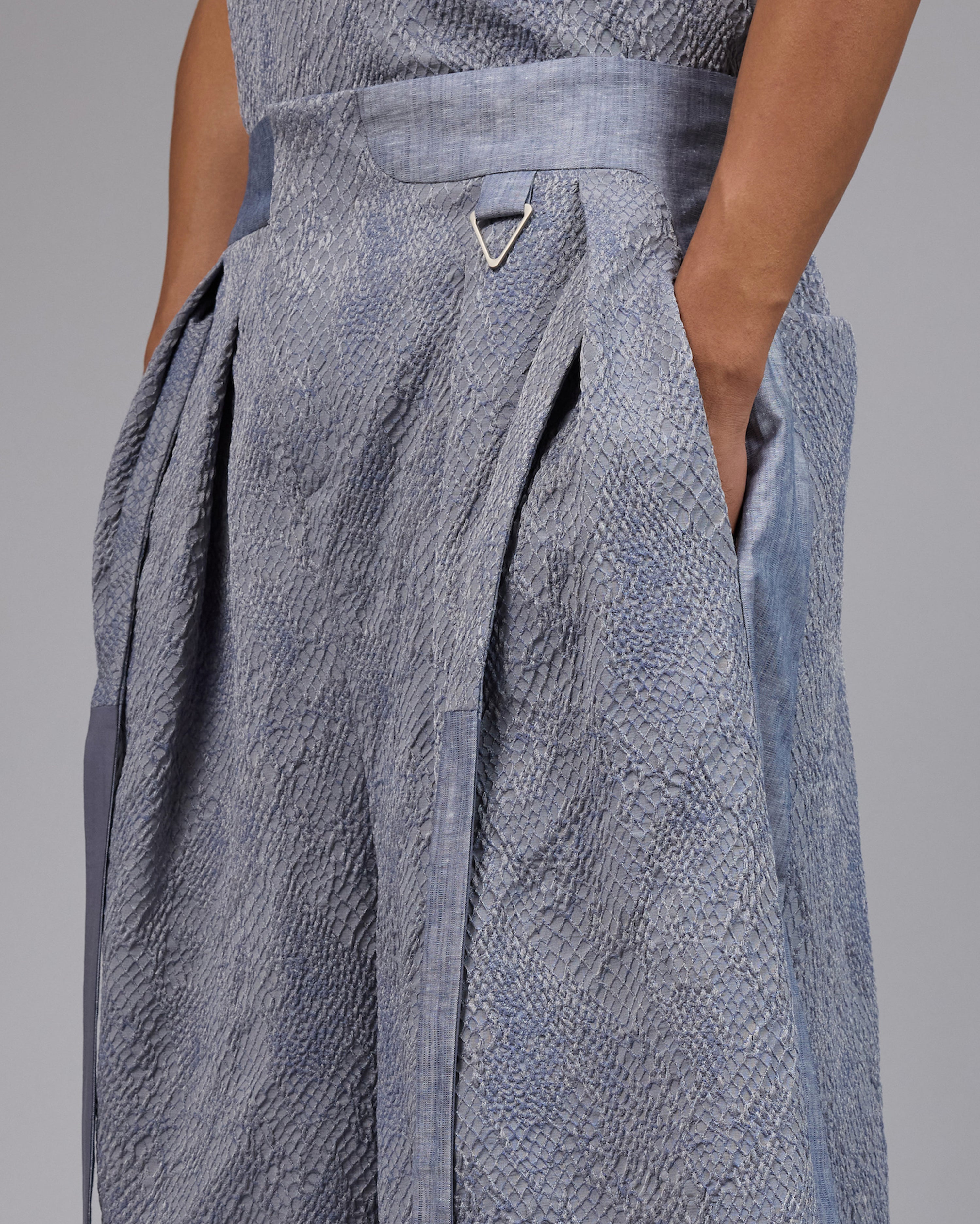 NAYANN | Blue Slake