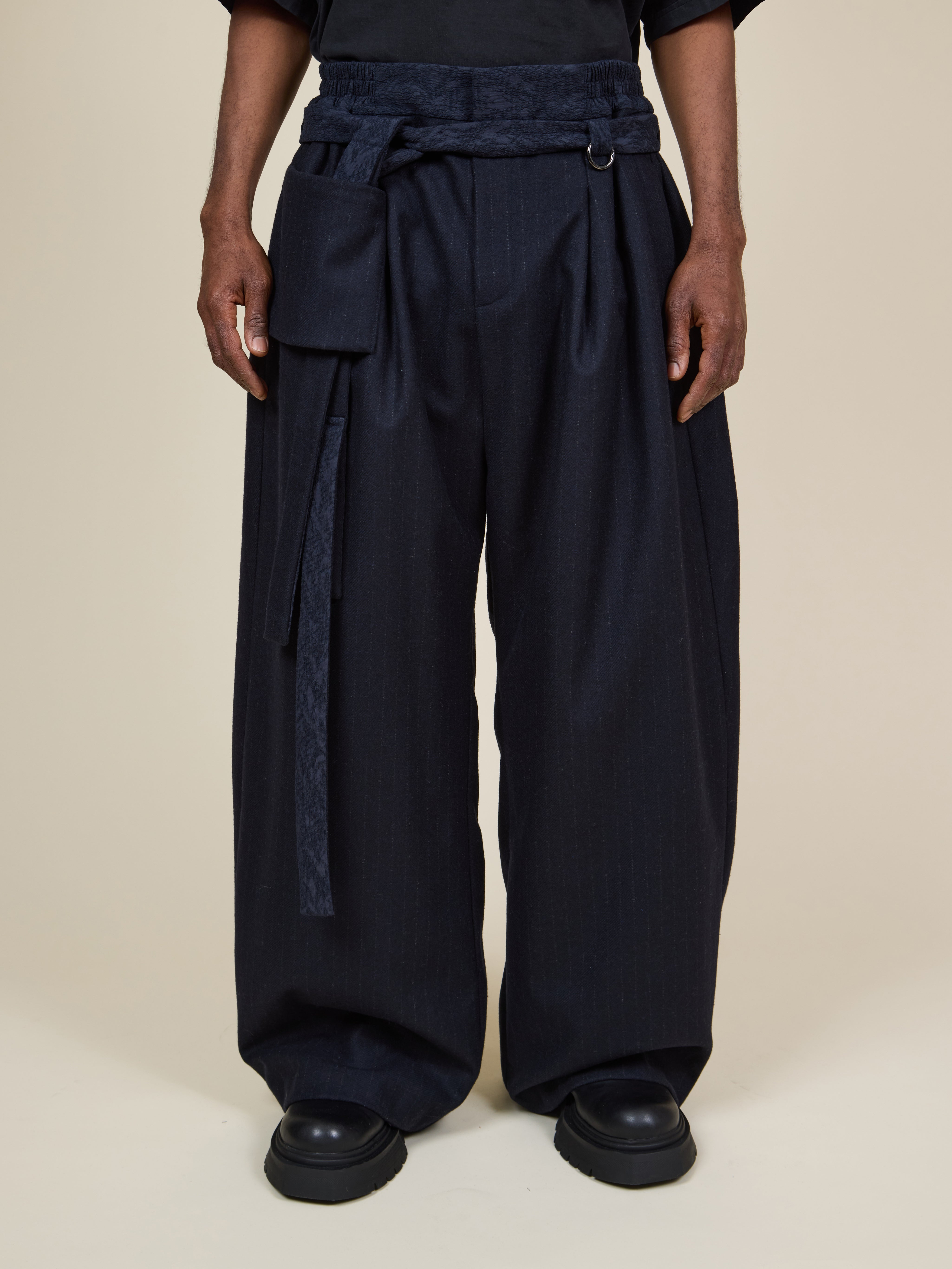 KHOLONG | Navy Chalk's Wool
