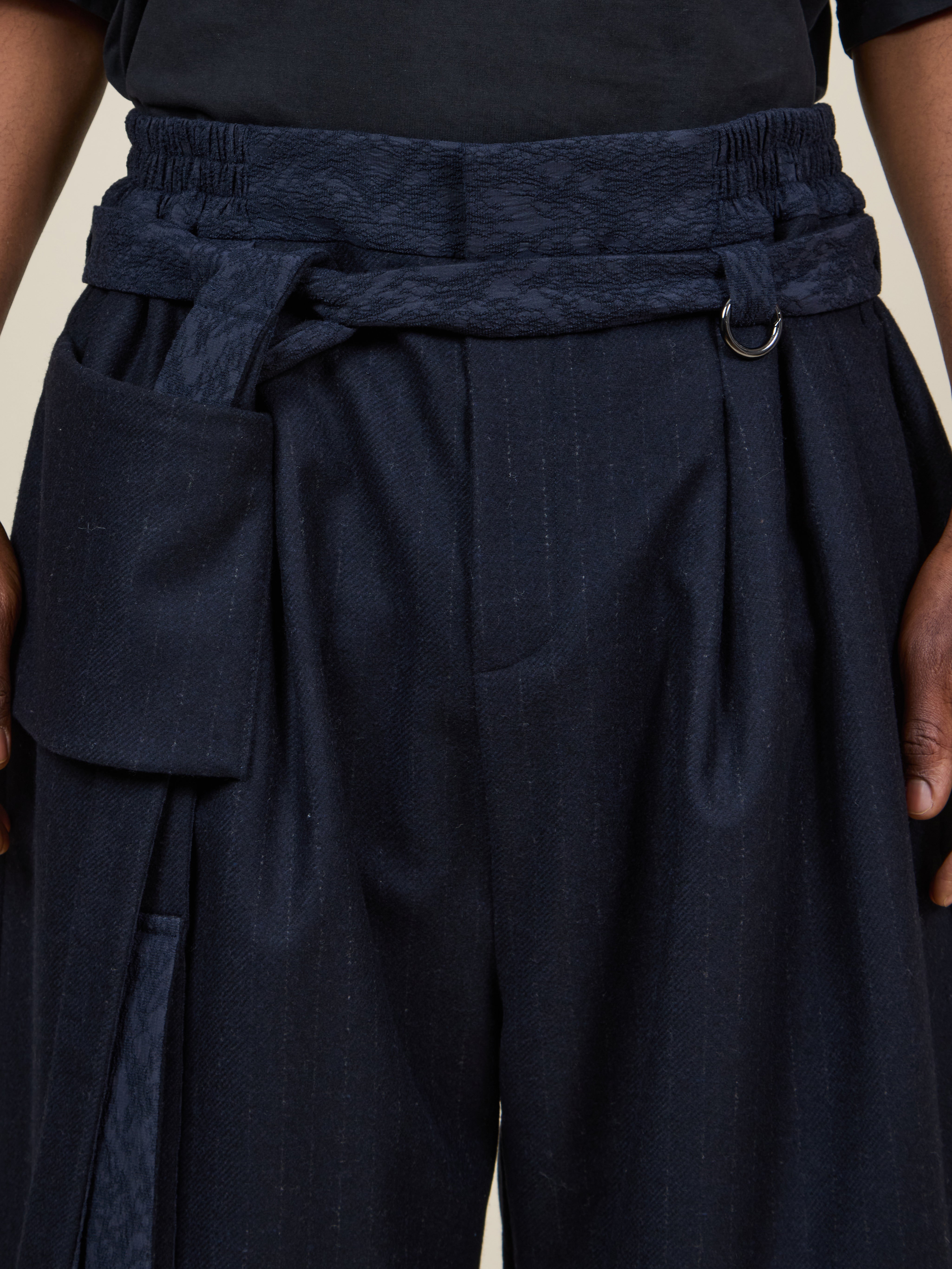 KHOLONG | Navy Chalk's Wool