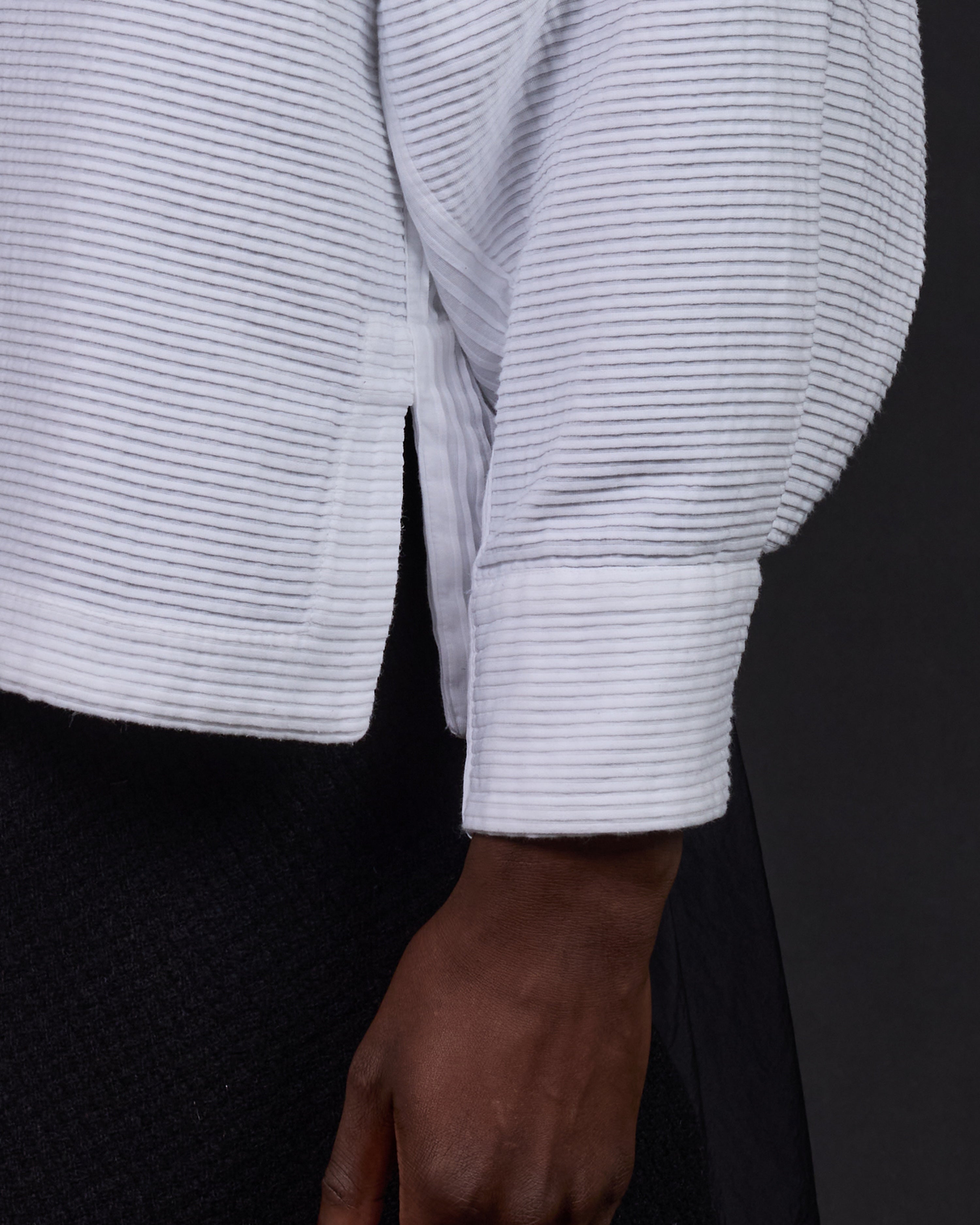 BOTTA   |   White Tuxpleat