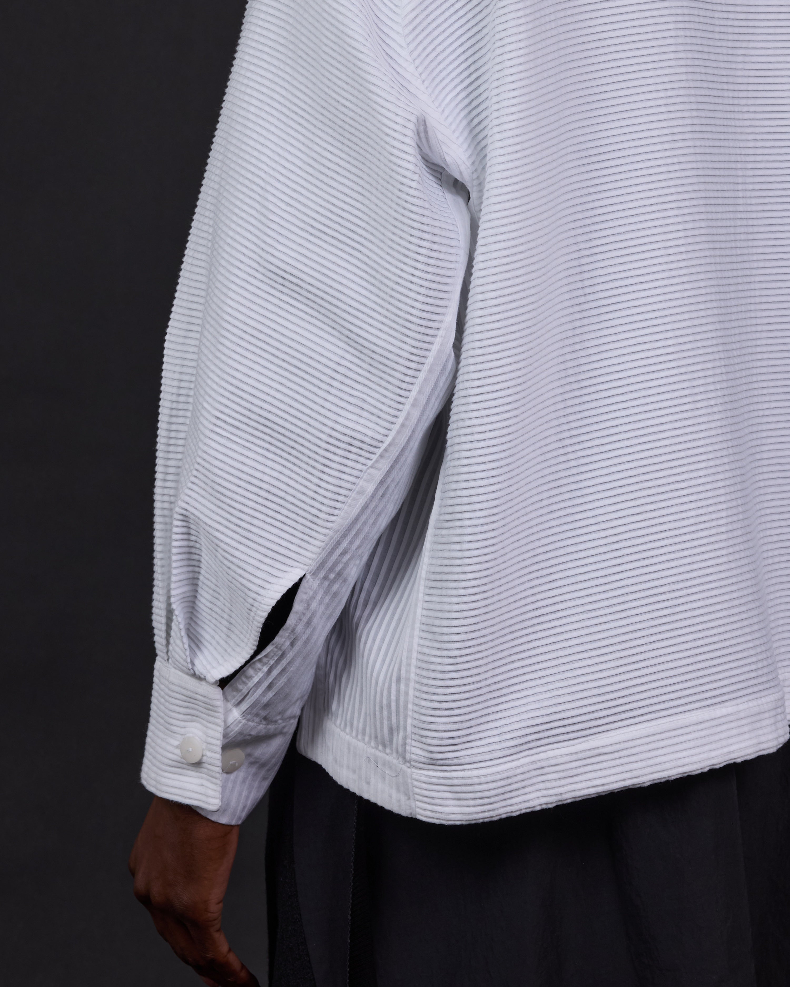 BOTTA   |   White Tuxpleat