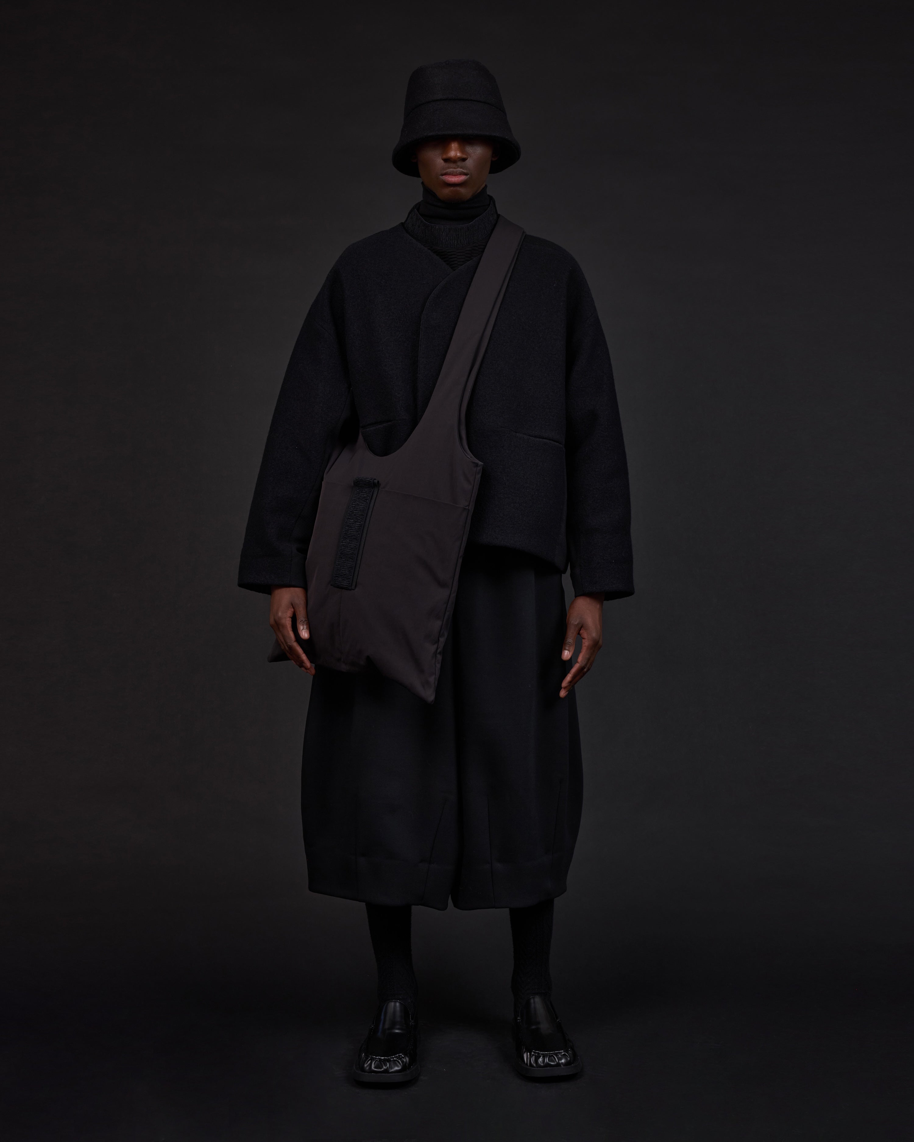 JORDA | Black Poly Wool