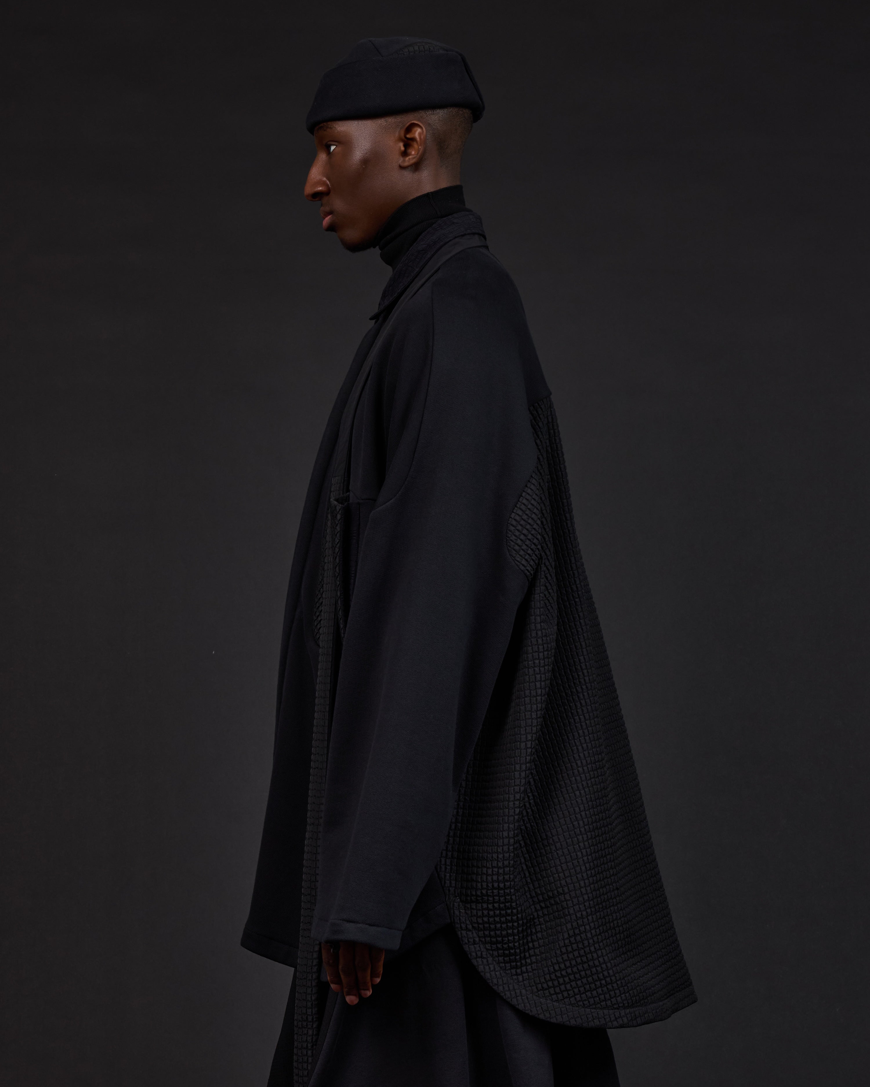 KIRTIS | Osa Black