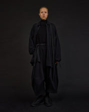KIRTIS | Osa Black