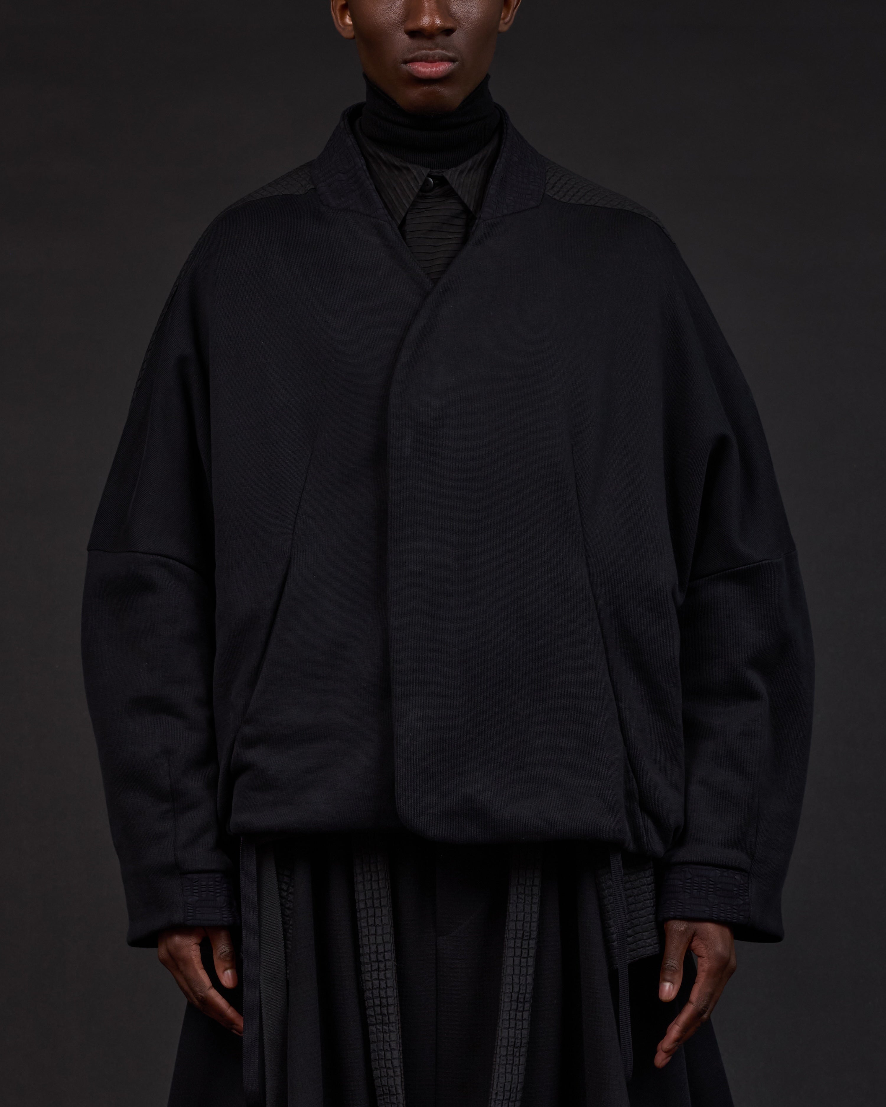 BOMBEO | Osa Black