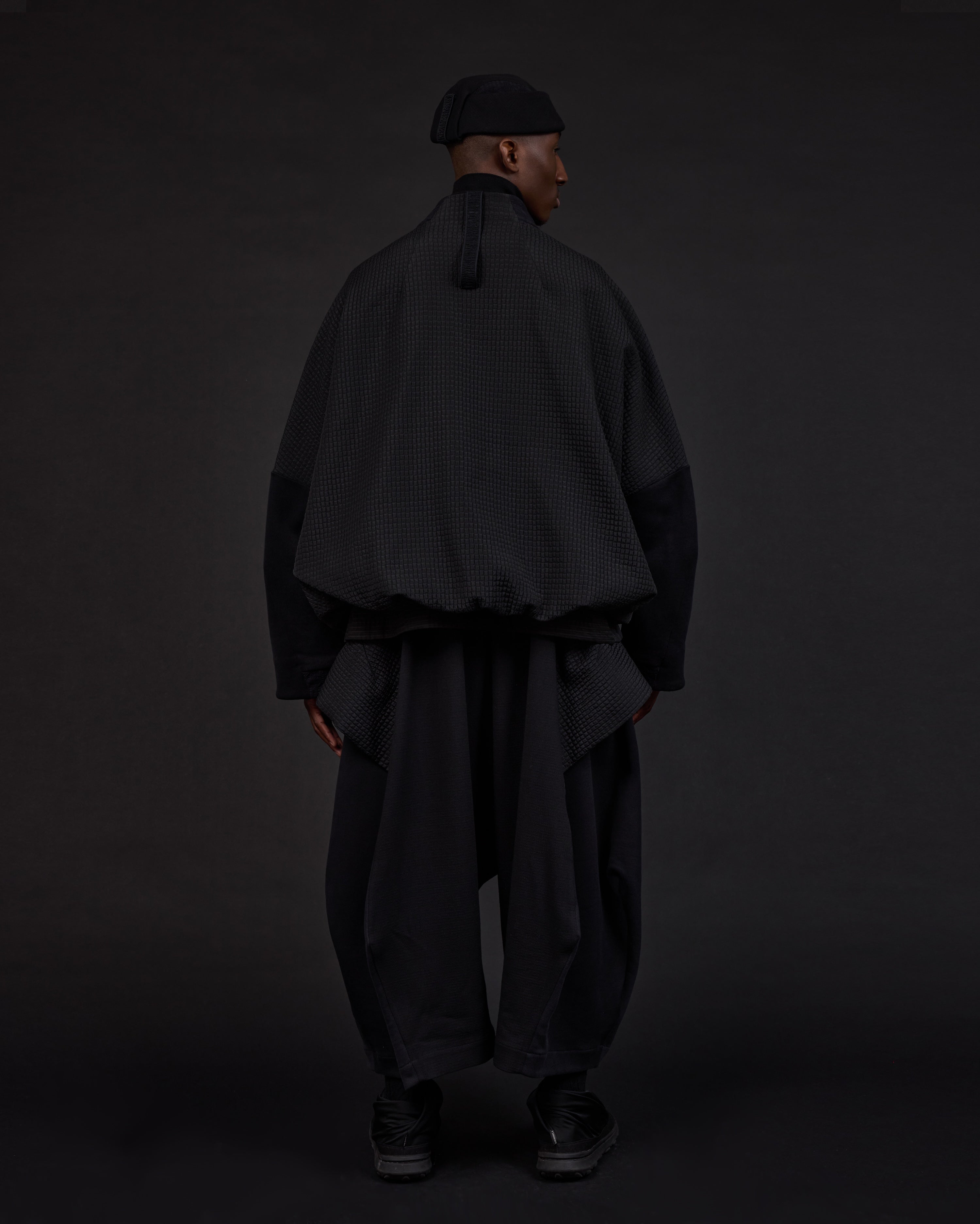 BOMBEO | Osa Black