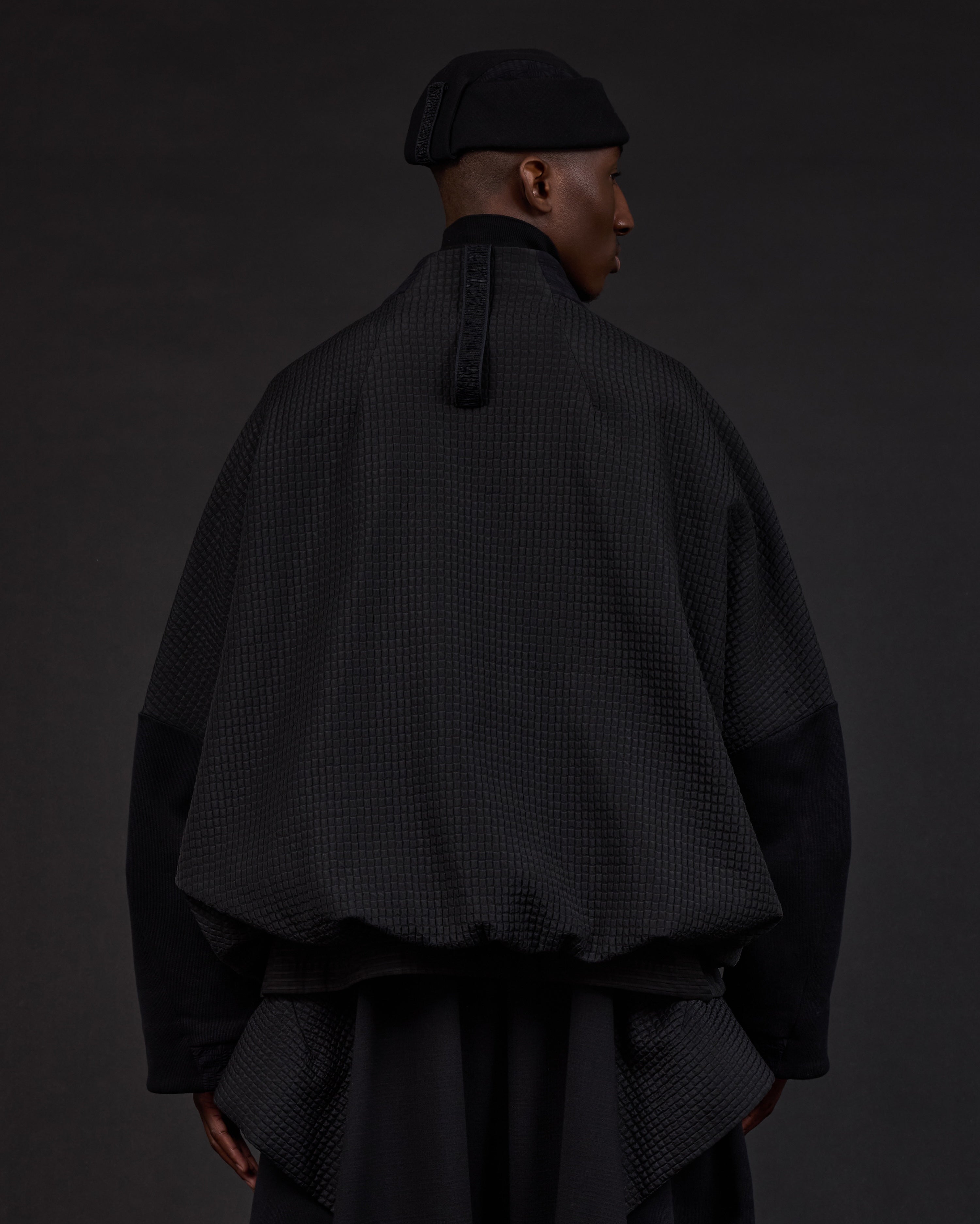 BOMBEO | Osa Black