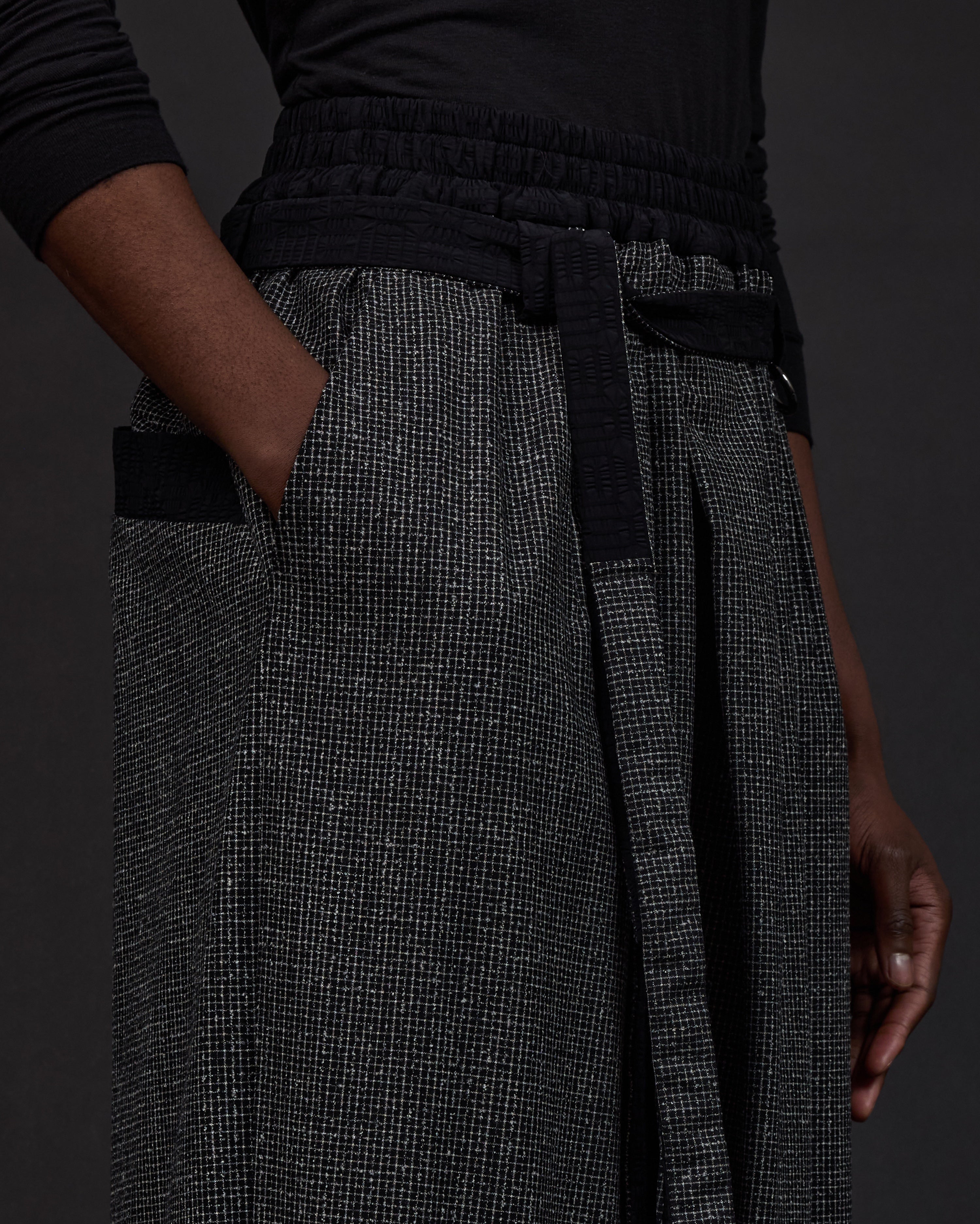 JOKOR  |  B&W Marble Checks