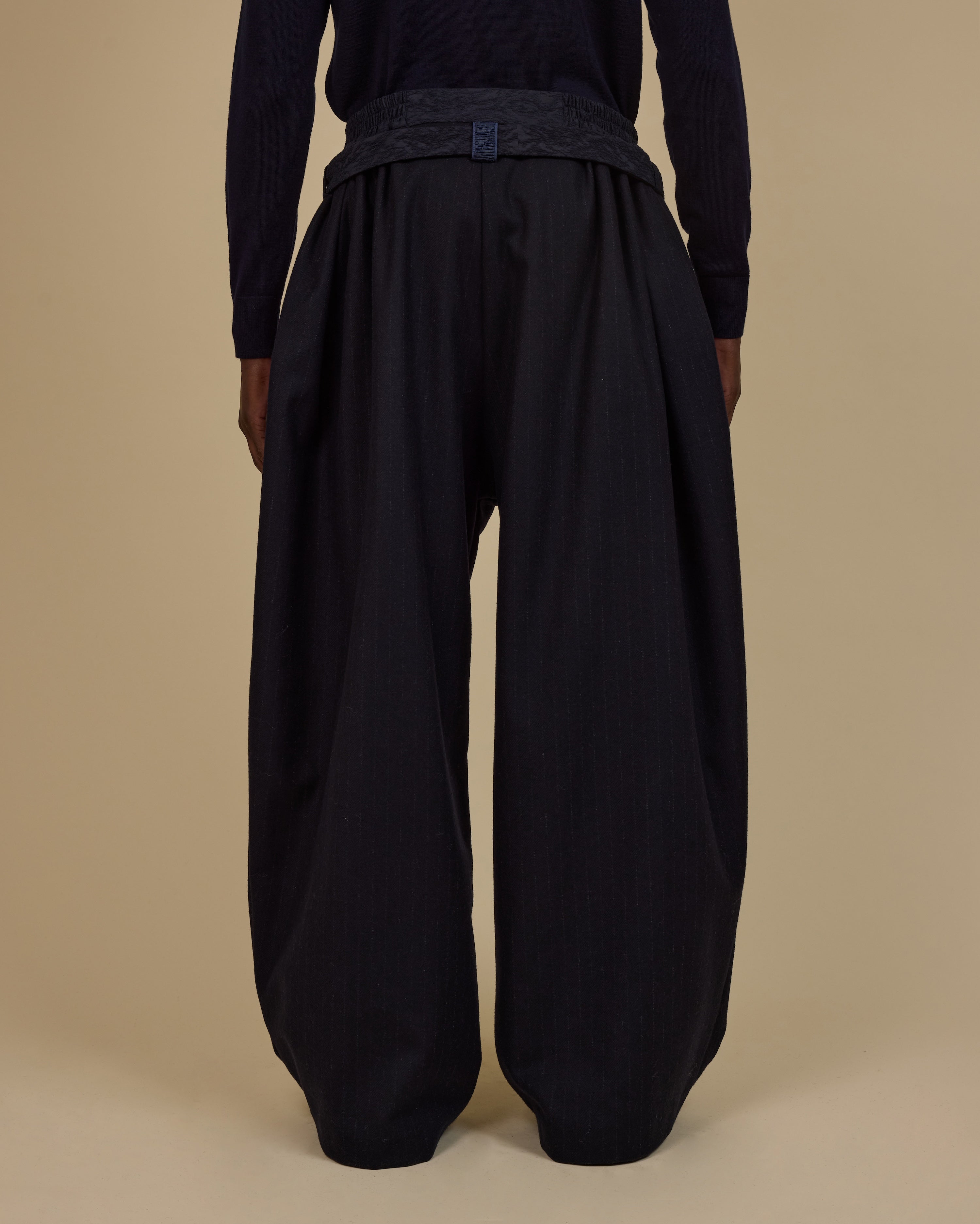 KHOLONG | Navy Chalk's Wool