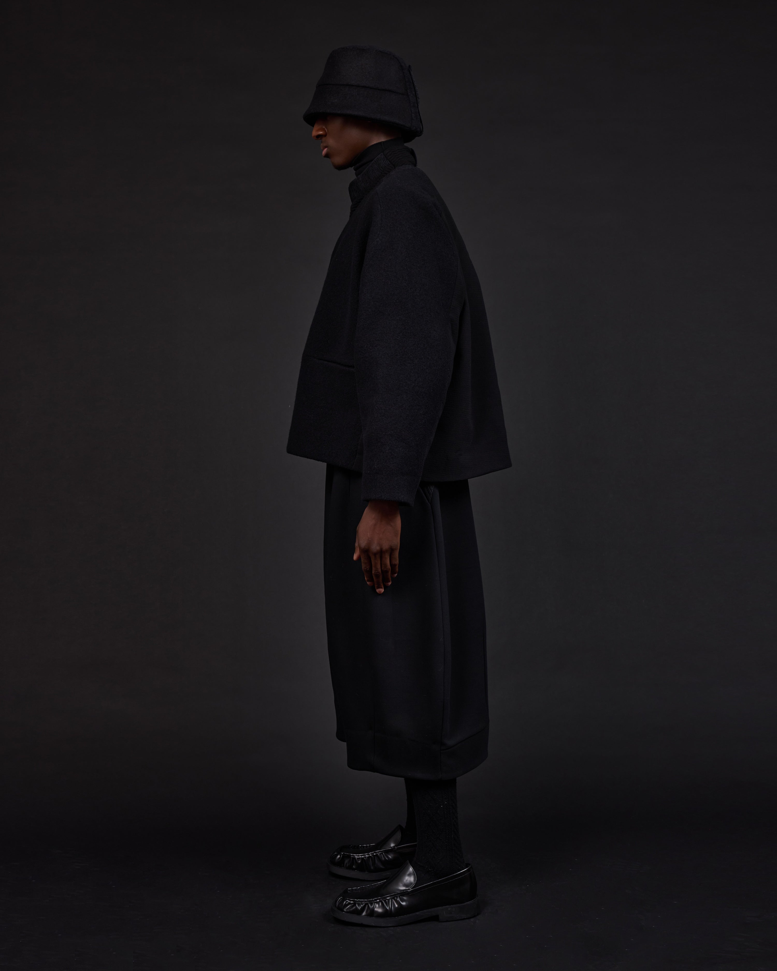 LLOVER | Black Boilpera Wool