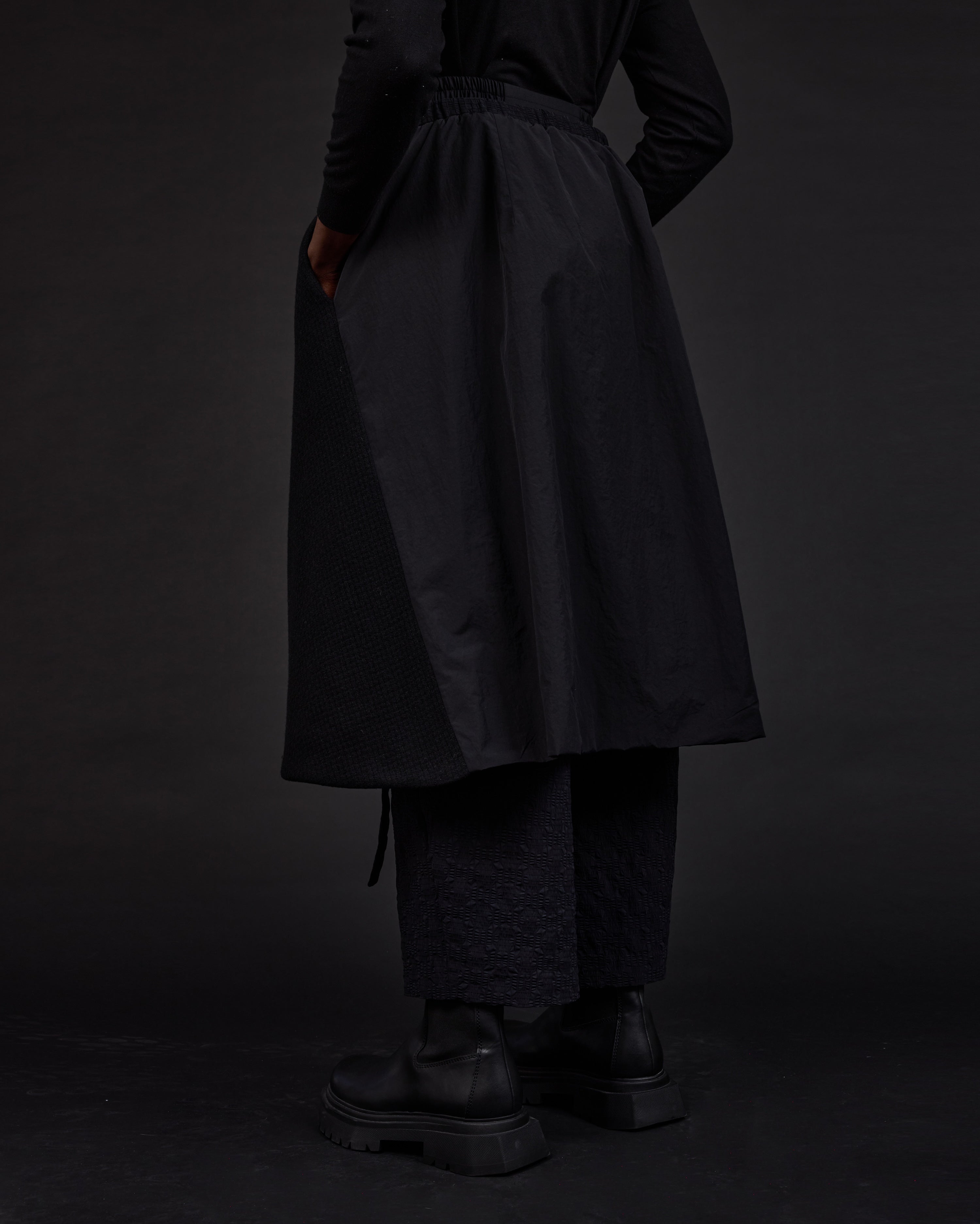 SKOVER  |  Black Plaitwool