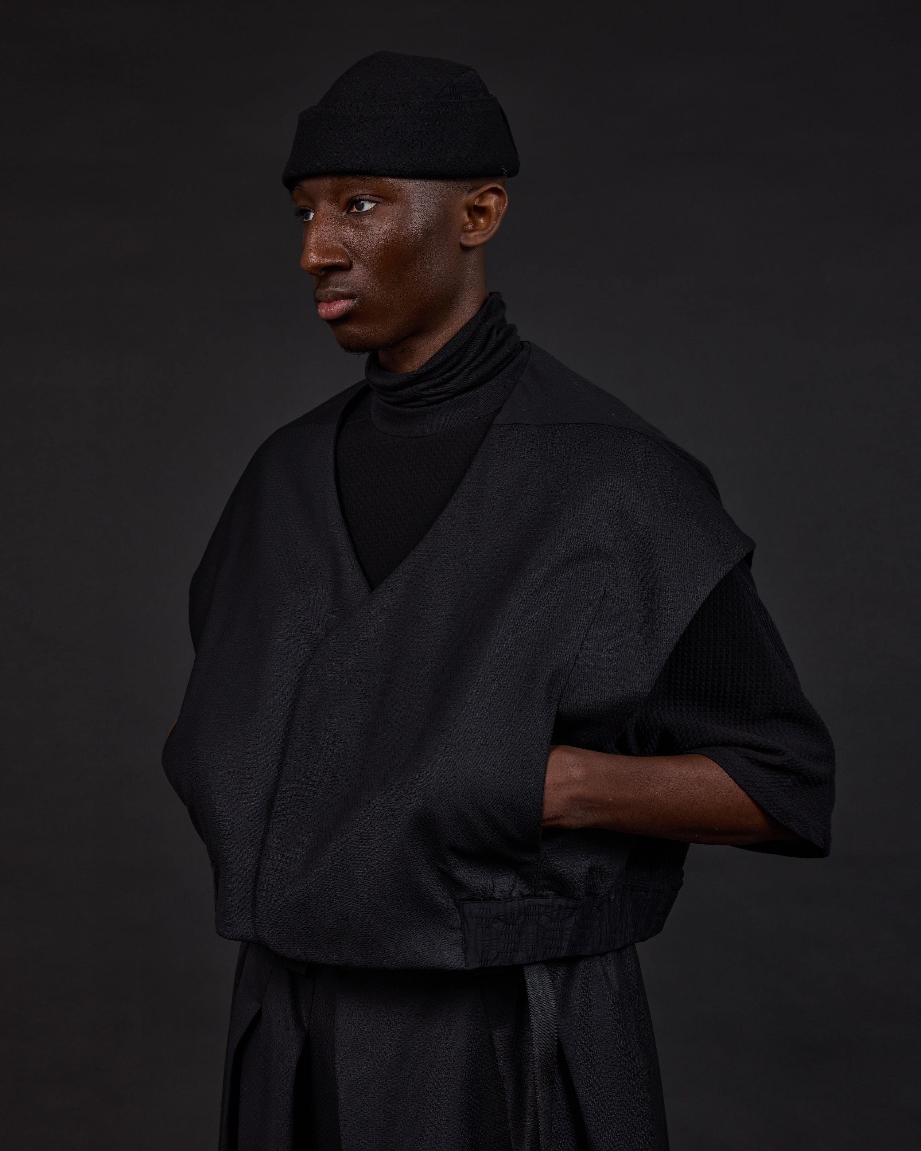 THAYAN | Black Fresco Diamond