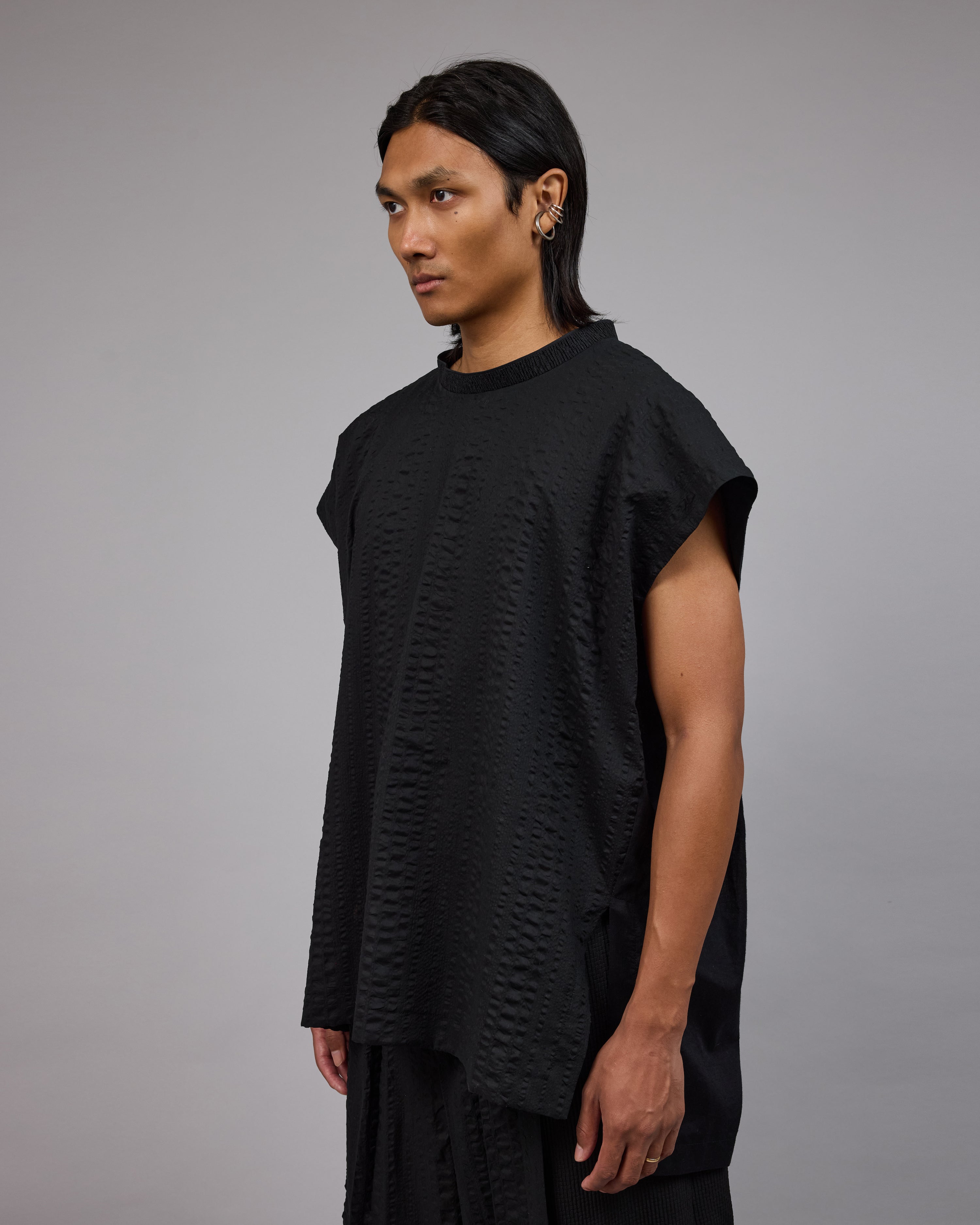 TOGA | Black Seerlawn