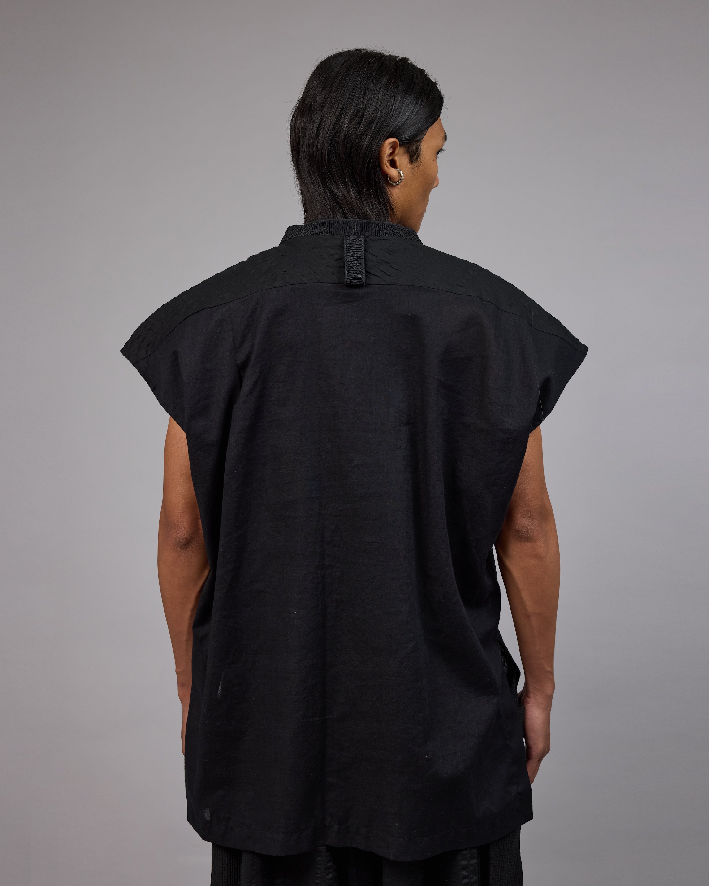 TOGA | Black Seerlawn