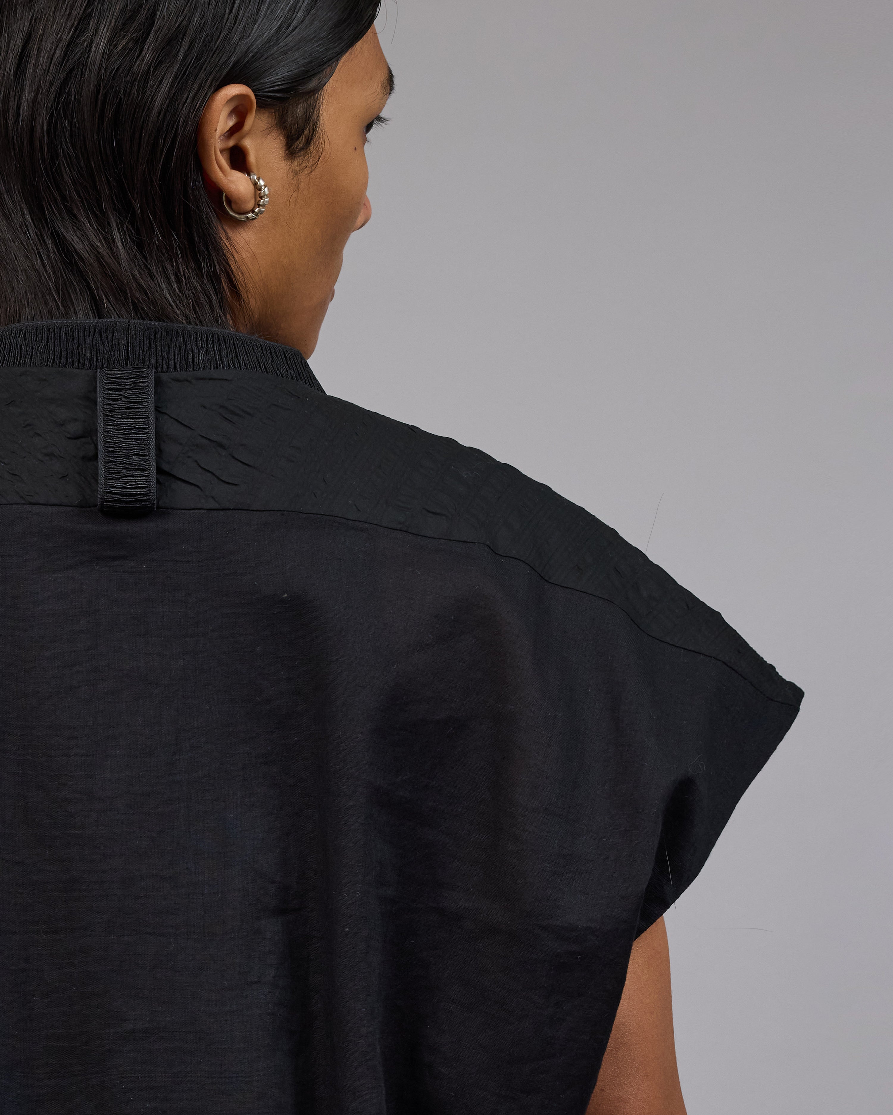 TOGA | Black Seerlawn