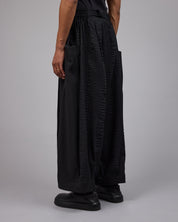 BAROVER | Black Seerlawn