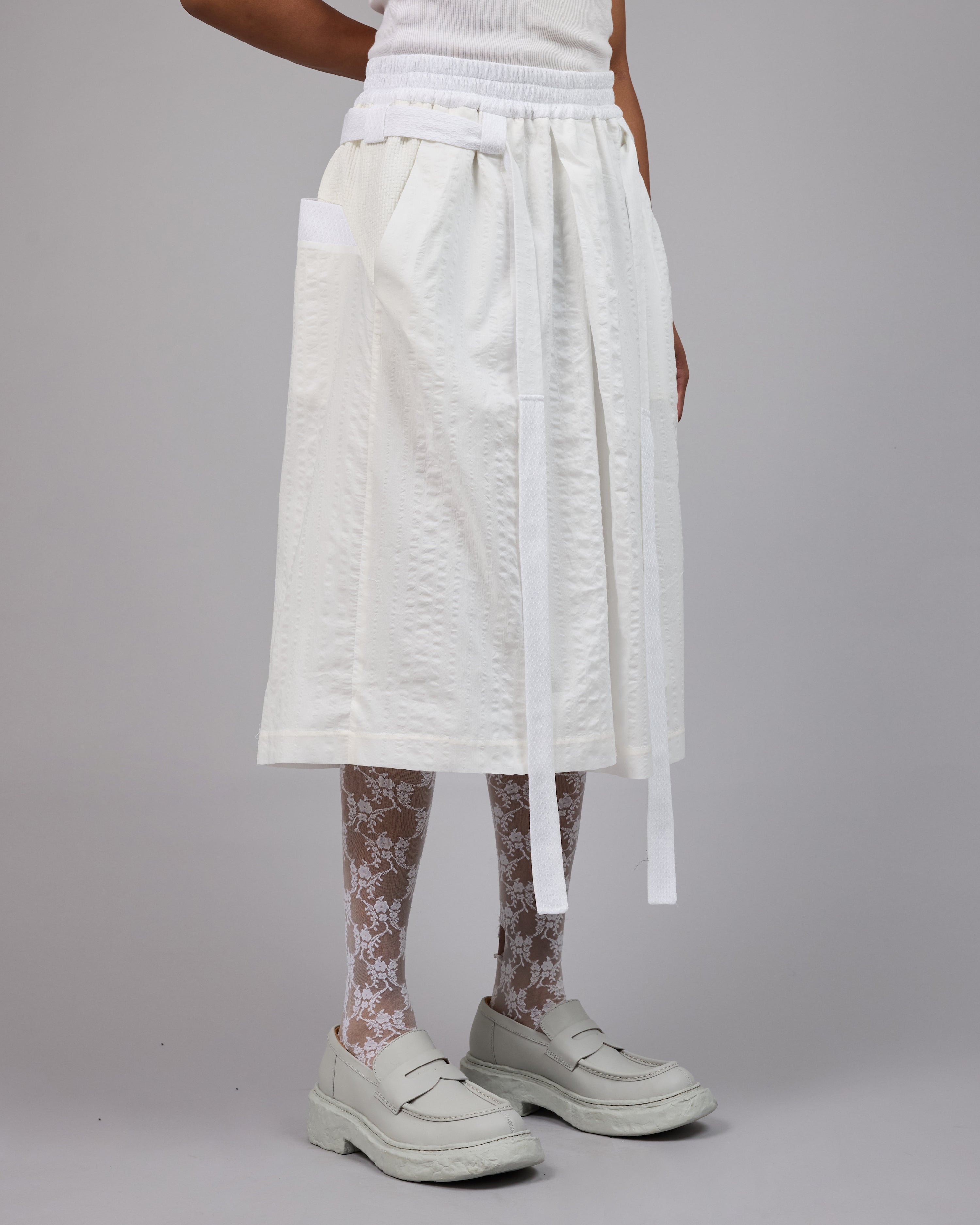 JOSKORT | Chalk-White Seerlawn