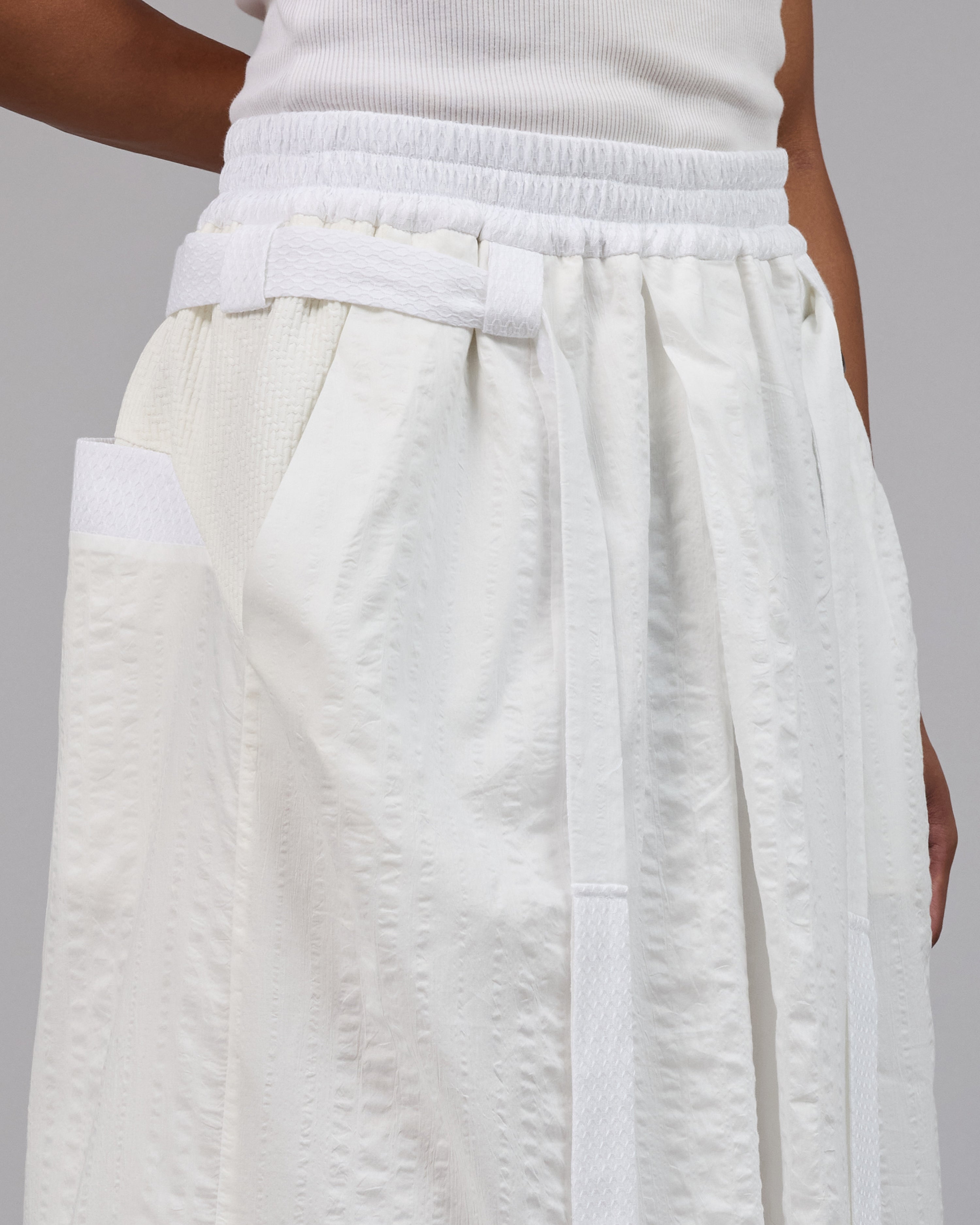 JOSKORT | Chalk-White Seerlawn